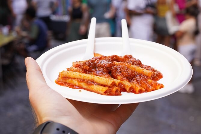 Naples: Private Food & Artisan Quarter Walking Tour