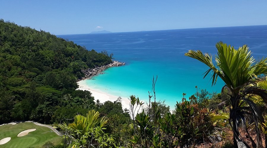 Anse Georgette: Exclusive Beach Hideaway at Lemuria Resort