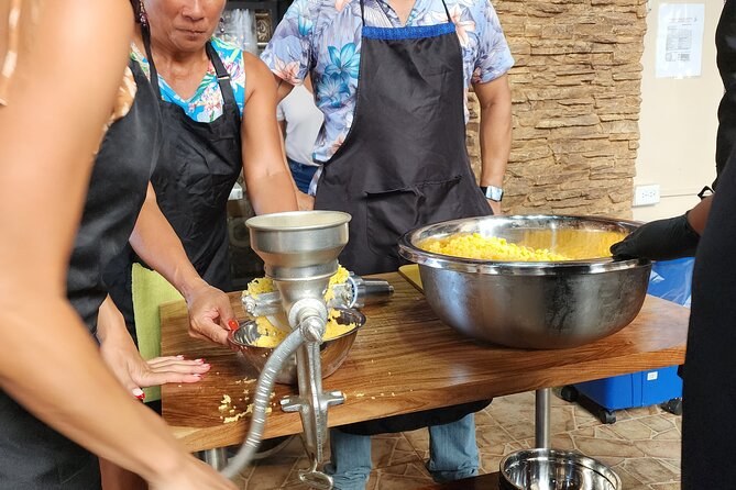Panamanian Table: Private Market, Cooking Class & Ceviche Ritual
