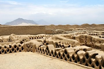 Chan Chan: Private Guided Tour of the World's Largest Adobe City