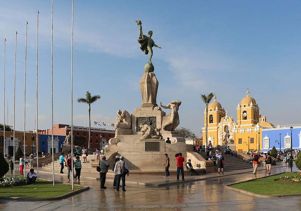 Trujillo Colonial City: Private Walking Tour & Marinera Culture