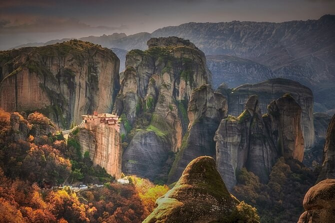 Meteora Monasteries: Private Sunrise or Full-Day Luxury Transfer