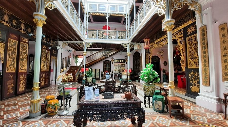 George Town Penang: Peranakan Mansions & Street Art Private Walk