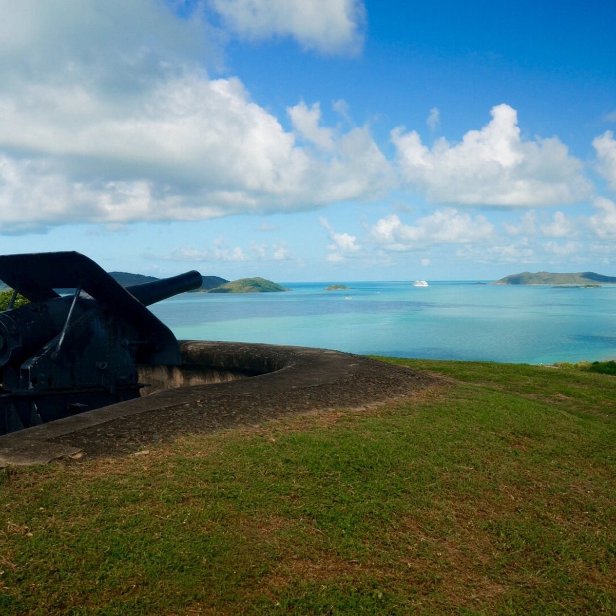 Green Hill Fort: WWII History & Panoramic Torres Strait Views