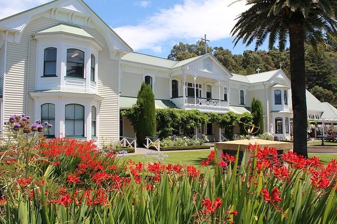 Hawke's Bay Premium Winery Tour: Private Half-Day