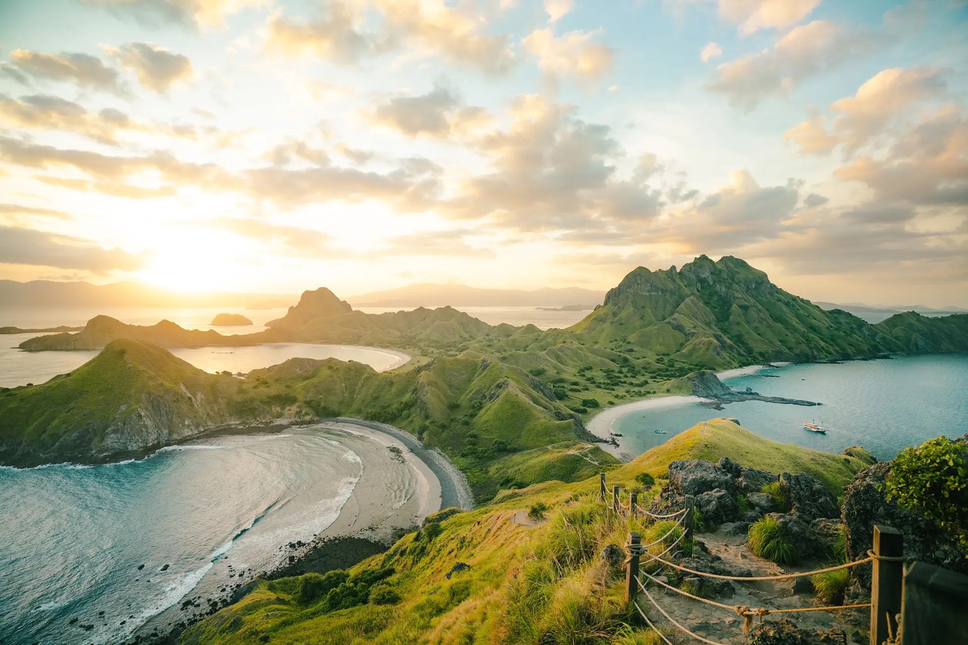 Padar Island Summit Hike: Panoramic Tri-Bay Views