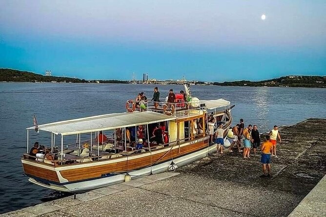 Dolphin & Sunset Boat Tour with Brijuni Panorama