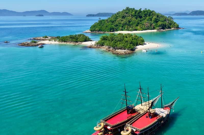 Paraty Premium Boat: Blue Lagoon, Waterfall & Colonial Town