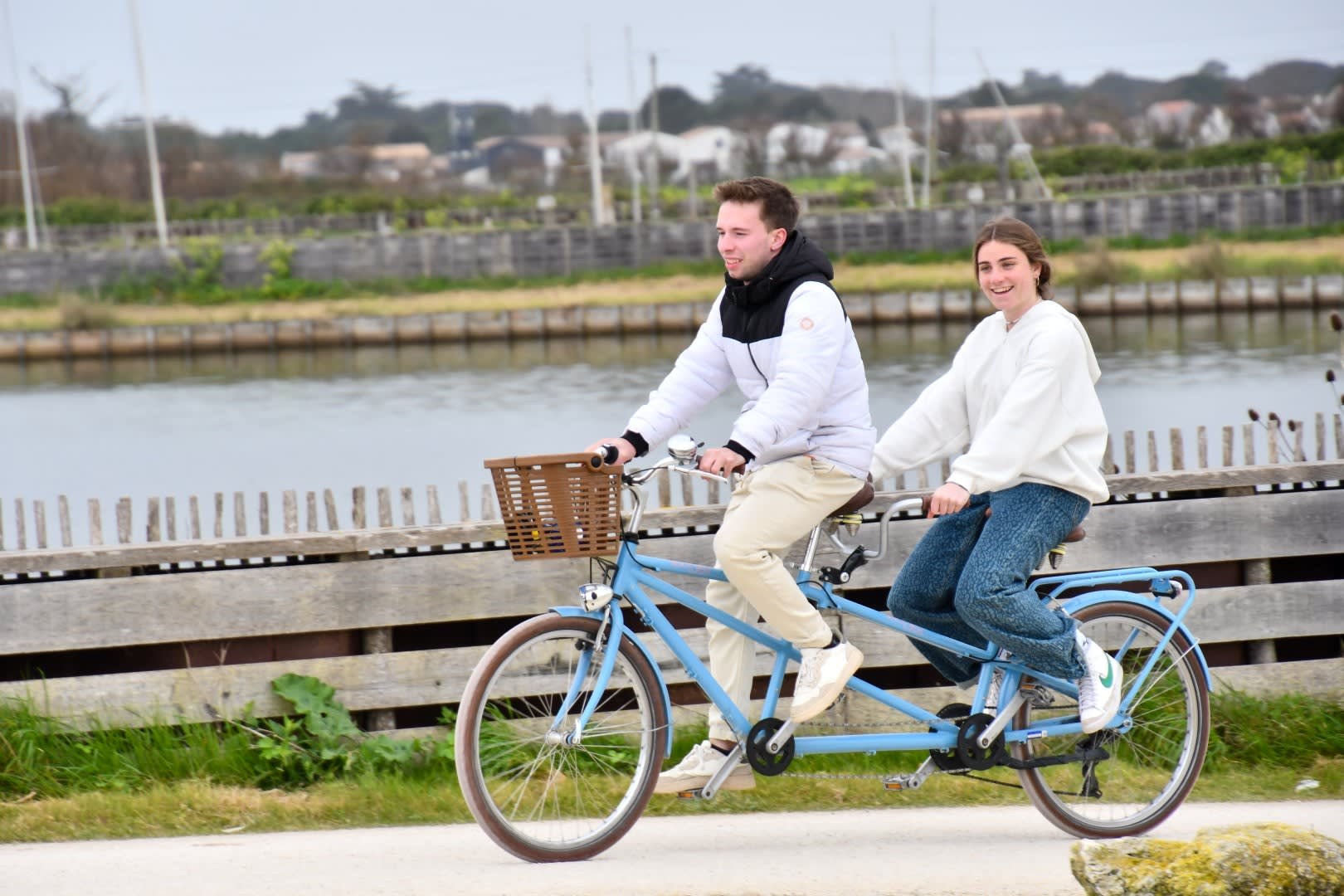 Île de Ré: Private Cycling & Village Immersion on La Rochelle's Island