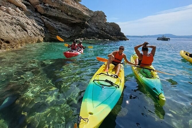 Guided Kayak in the Calanques: Private Paddle Through Sea Caves