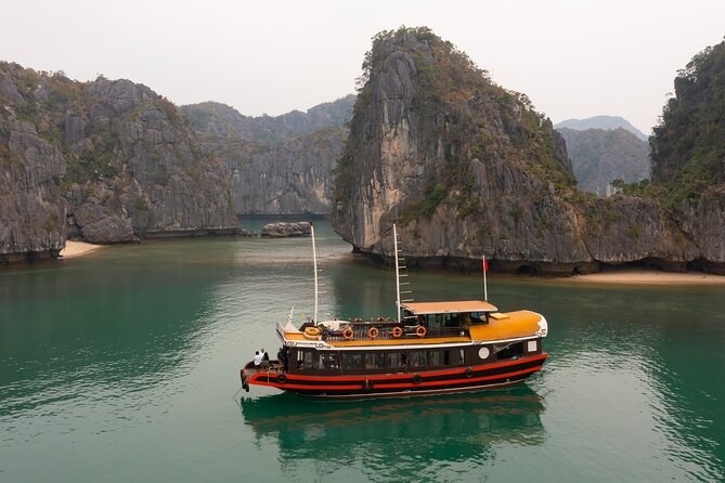 Full-Day Hanoi Shore Excursion: Hoan Kiem, Old Quarter & Street Food
