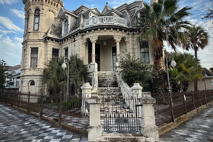 Galveston Historic Mansions: Private Guided Architecture Walk