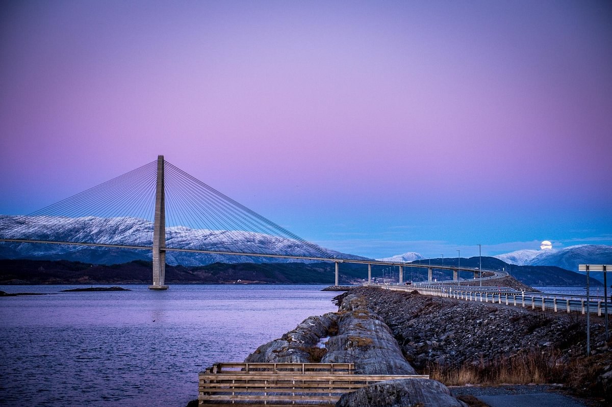 Helgeland Bridge & Coastal Drive: Private Chauffeured Scenic Tour
