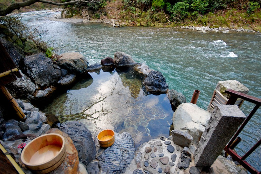 Ryujin Onsen Luxury Thermal Bathing in the Kumanogawa Valley