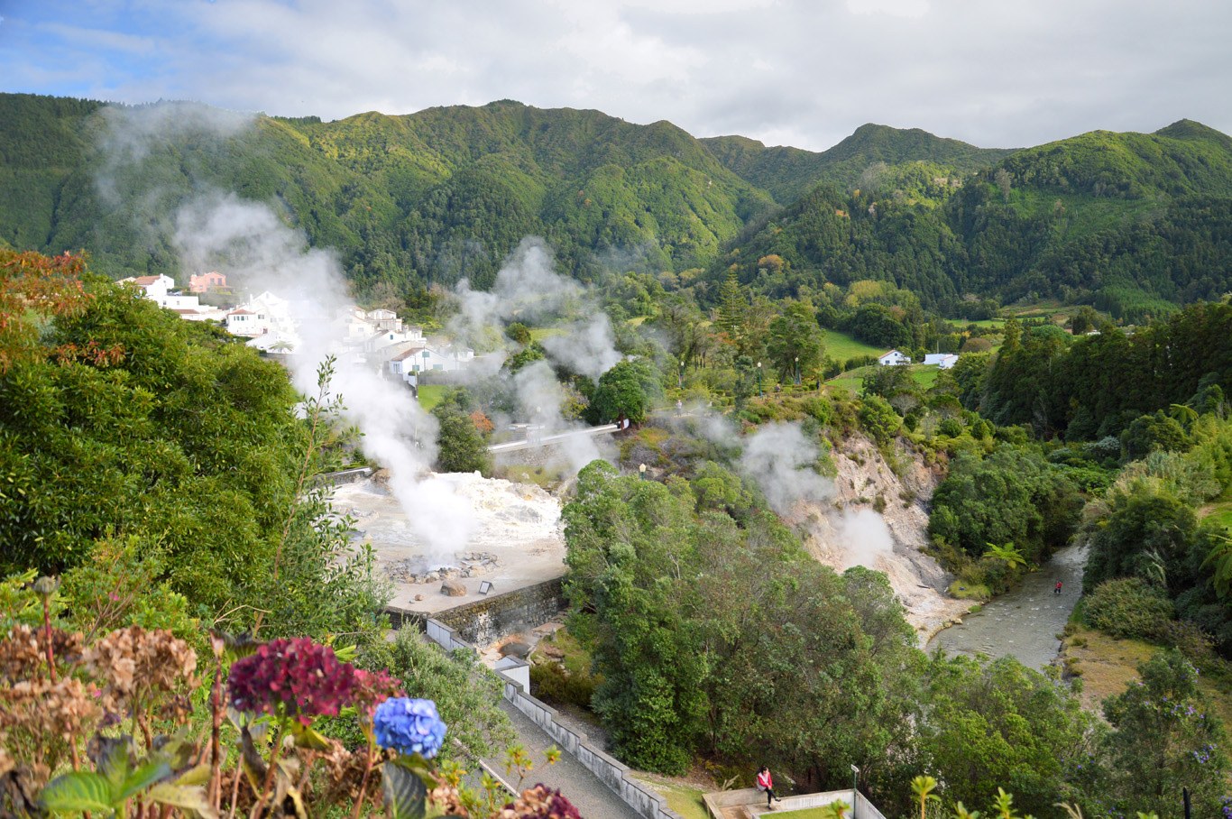 Furnas Valley: Volcanic Hot Springs, Calderas & Terra Nostra Gardens