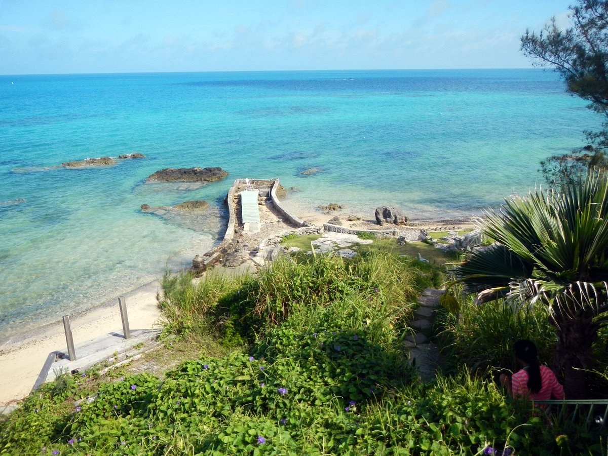 Sea Glass Beach & Hidden Coves Private Island Tour
