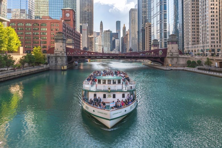 Chicago Architecture River Cruise Aboard First Lady