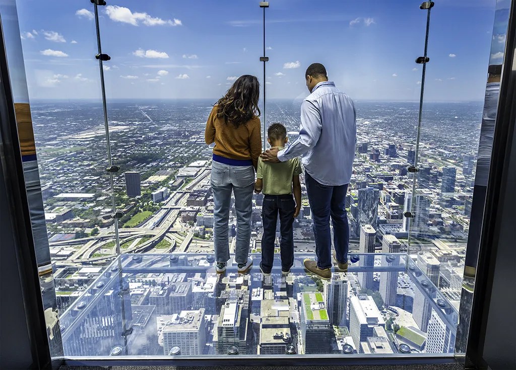 Skydeck Chicago: The Ledge Glass Balcony at Willis Tower