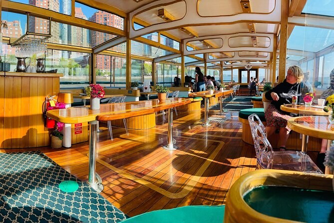 New York Harbor Luxury Private Yacht Charter: Skyline & Statue of Liberty