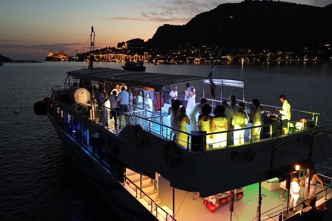 Sunset Aperitivo Cruise: Gulf of Poets at Dusk