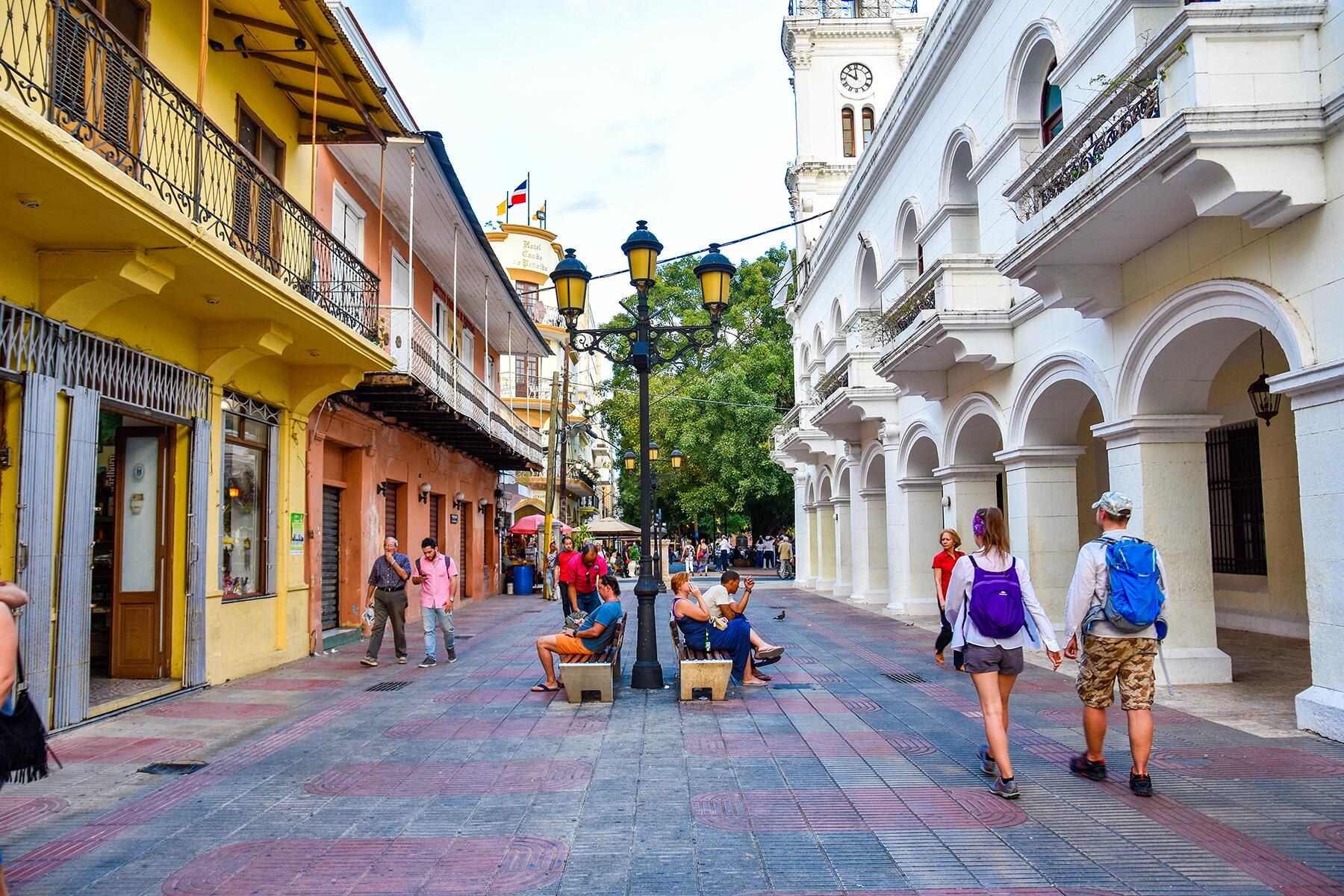 Zona Colonial: Private Expert Walking Tour of the New World's First City