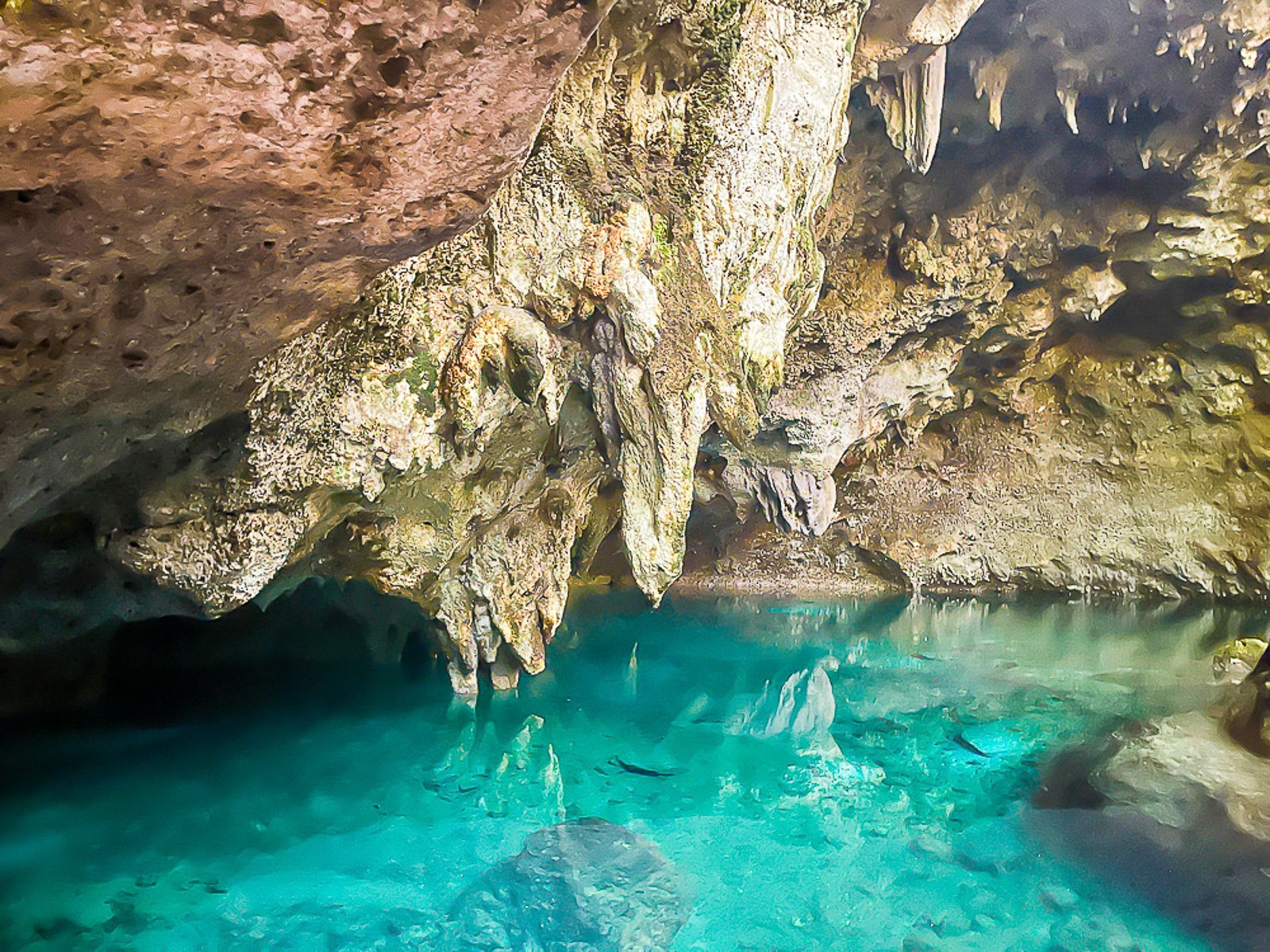 Los Tres Ojos National Park: Private Cenote & Cave Lake Odyssey