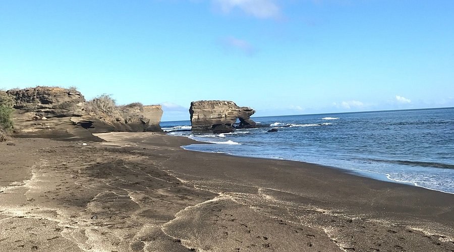 Volcanic Shoreline Hike: Black Sand Beach to Tidal Pools