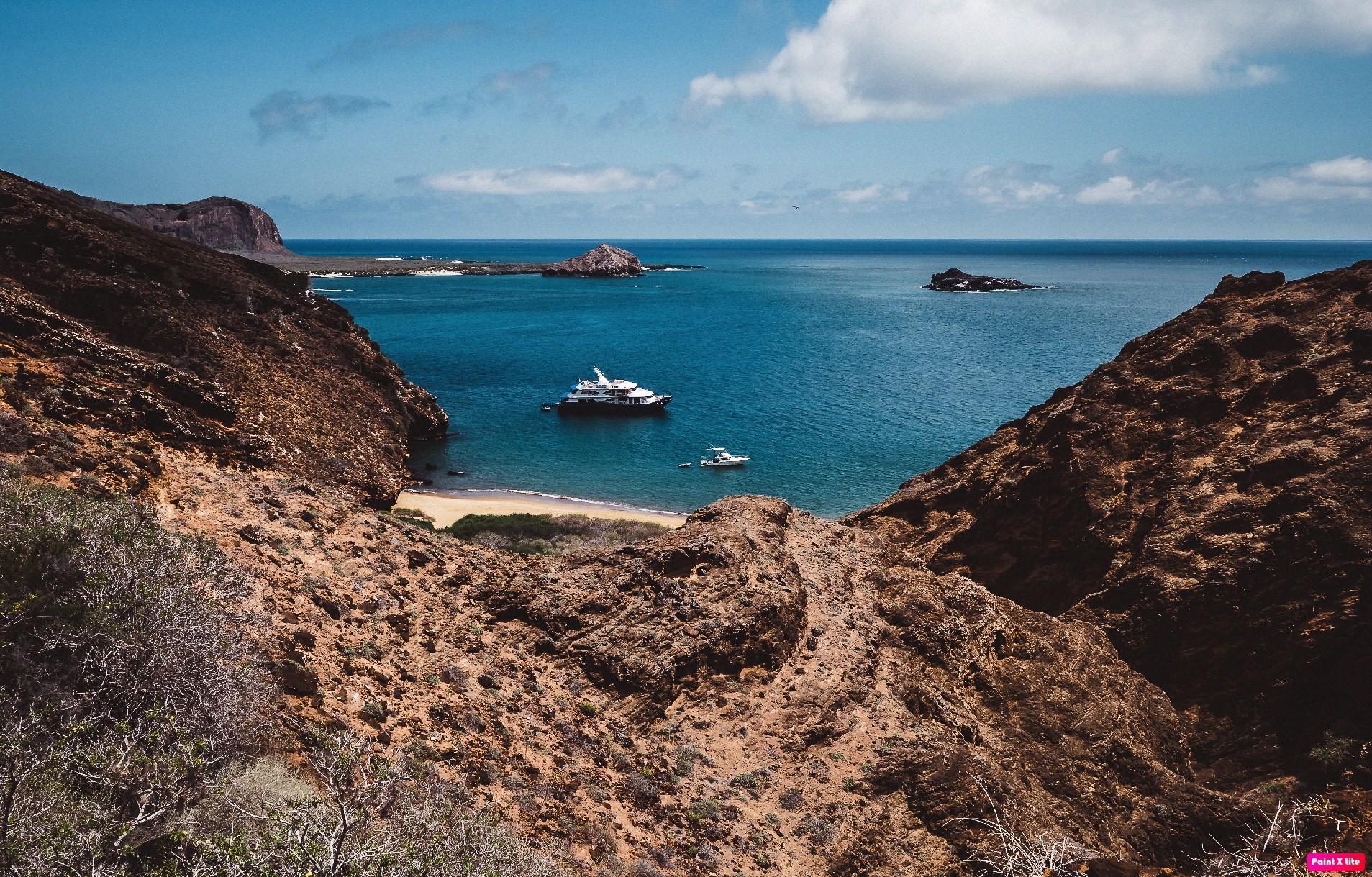Punta Pitt Geological Wonderland: Tuff Cone Sunrise Hike