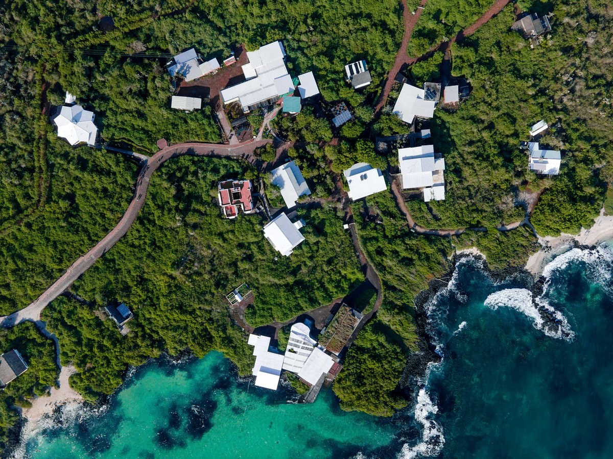 Charles Darwin Research Station: Private Expert Science Tour