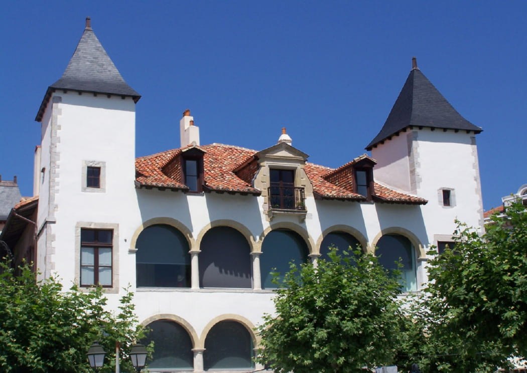 Maison Louis XIV & Royal Wedding Church: The Story of the Sun King's Basque Triumph