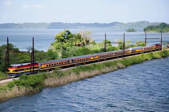 Panama Canal Railway: Transcontinental Train Journey