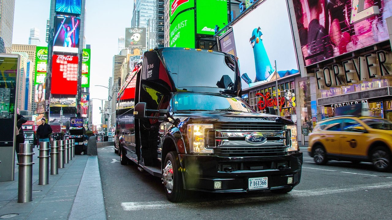 Private Guided Tour of New York City by Luxury Vehicle
