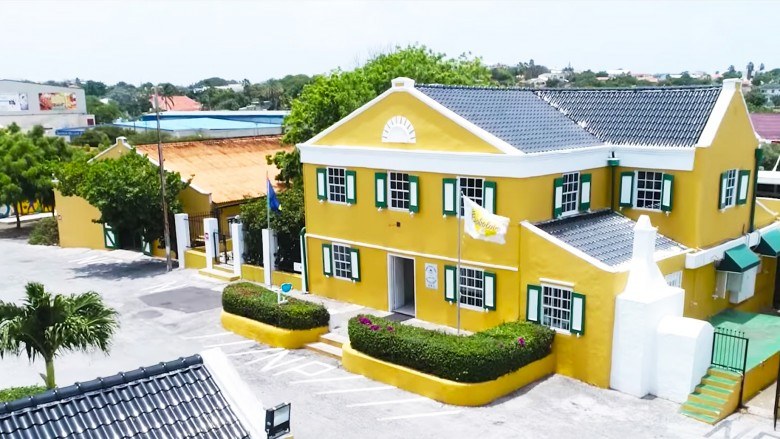 Landhuis Chobolobo: Senior Curaçao Liqueur Tasting & Distillery Tour