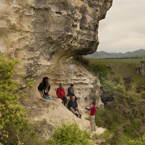 Te Ana Māori Rock Art: Guided Cultural Immersion