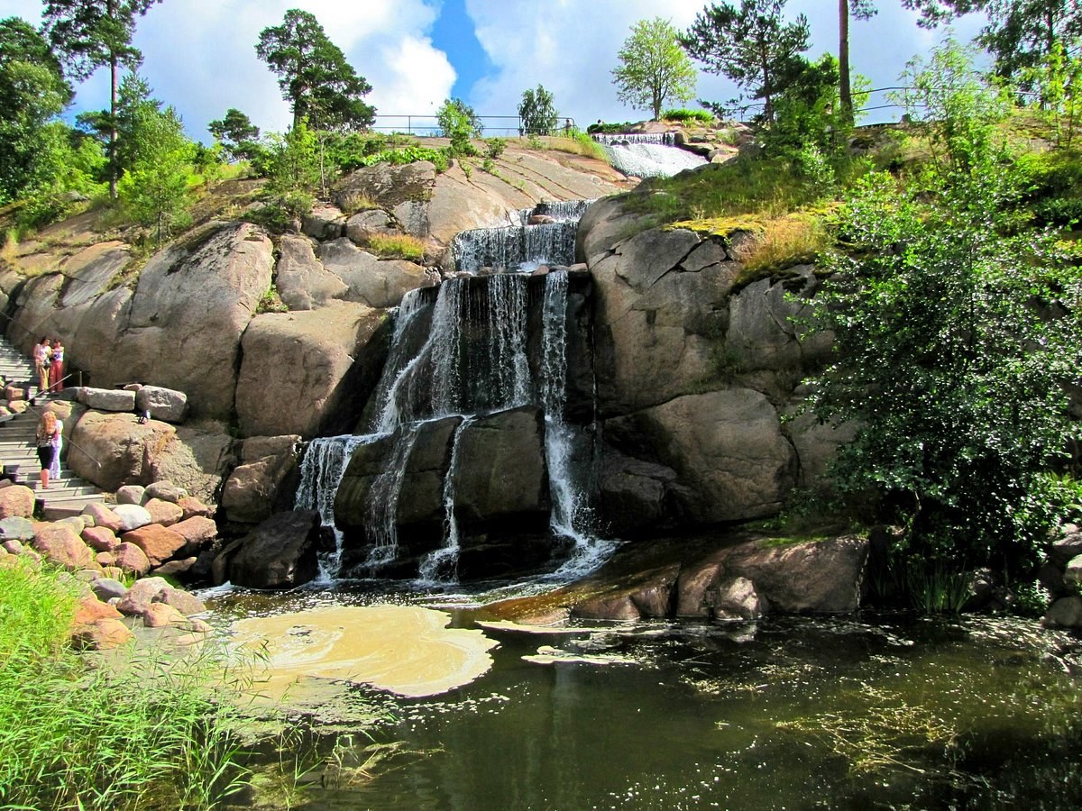 Sapokka Water Garden & Katariina Seaside Park: Kotka's Living Masterpiece