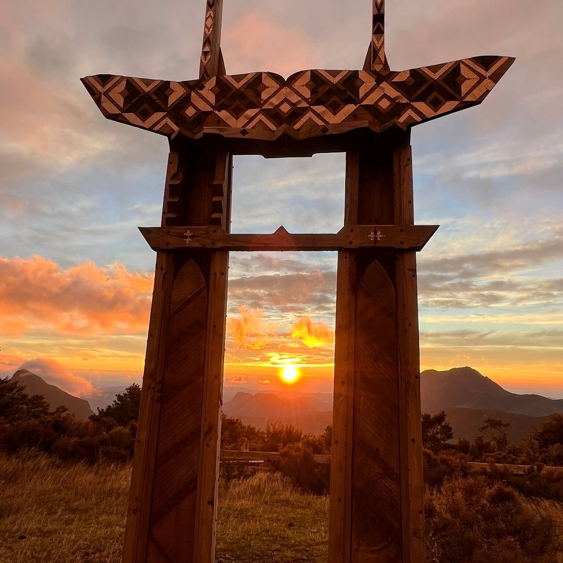 Maunga Hikurangi Sunrise Tour – First Light on Sacred Peak