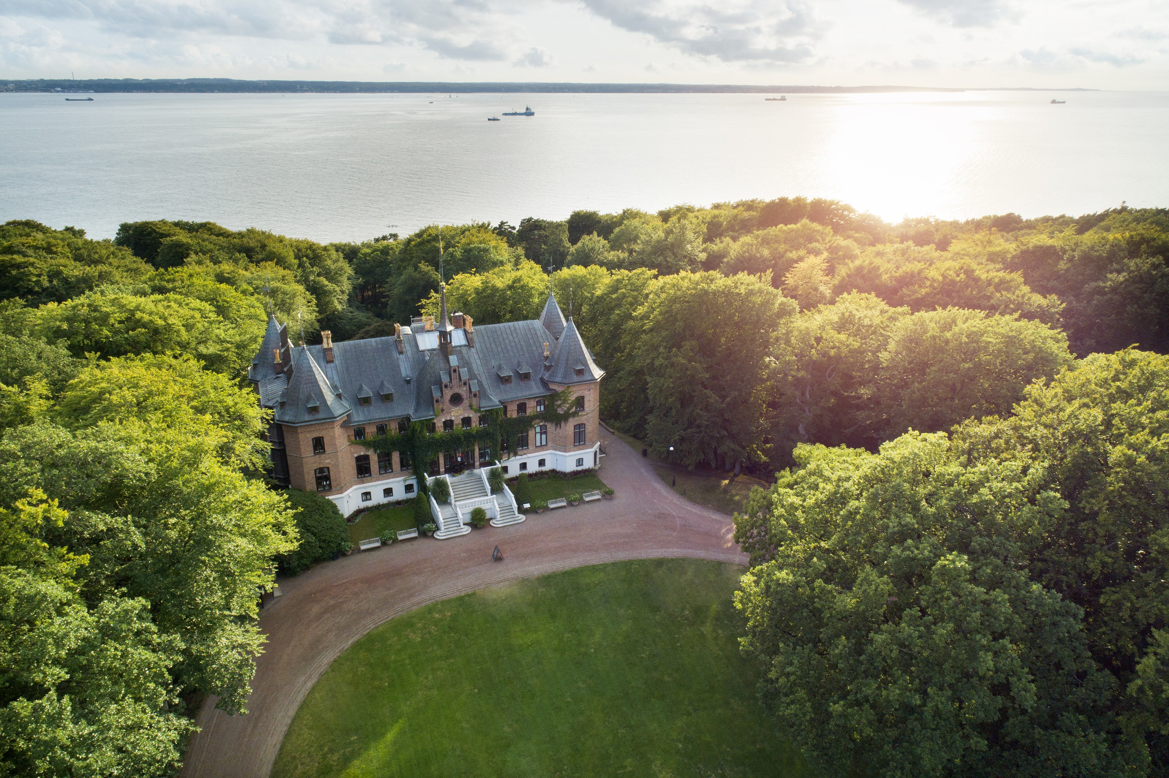 Sofiero Palace & Royal Gardens: Private Guided Summer Retreat