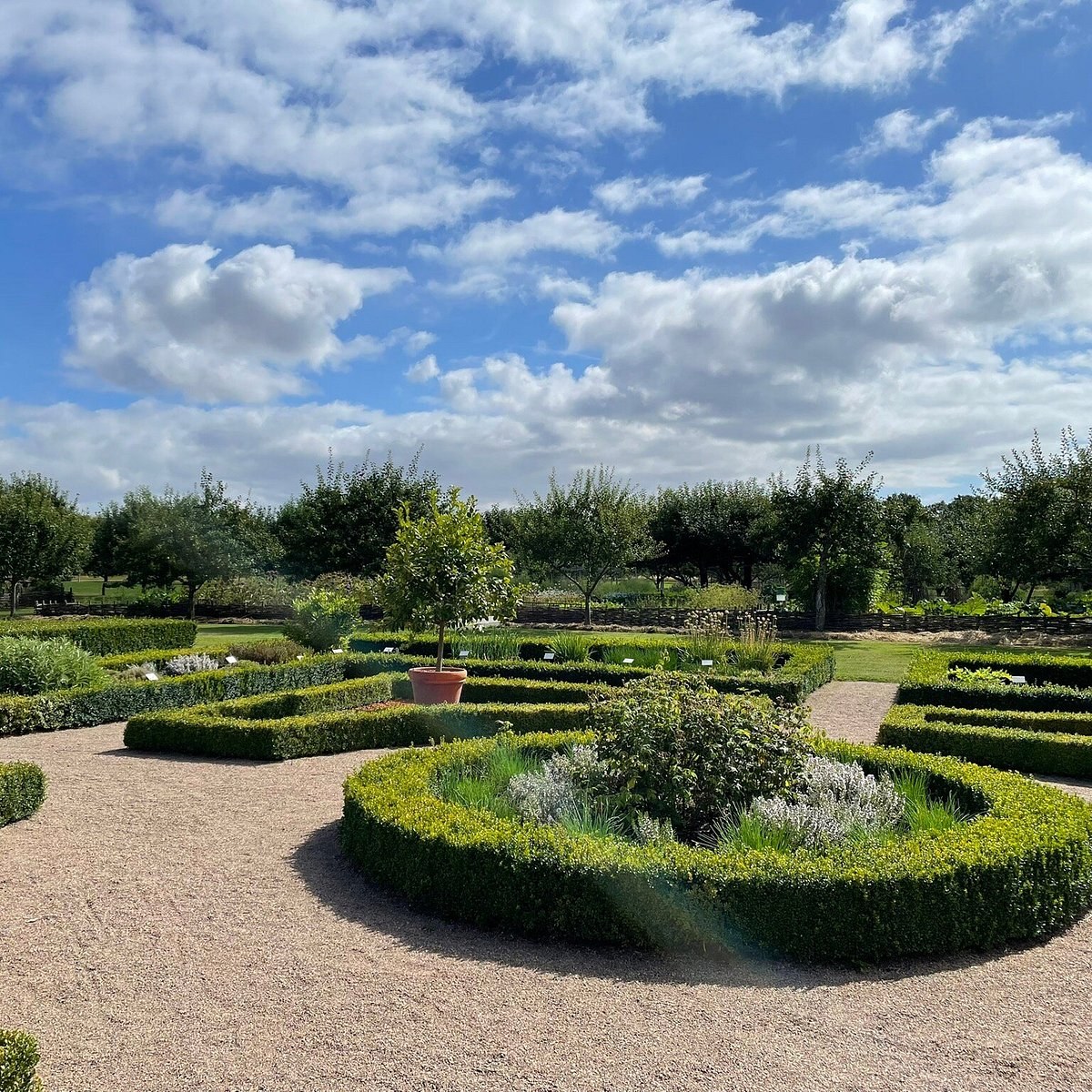 Fredriksdal Open-Air Museum & Botanical Garden: Living History Walk