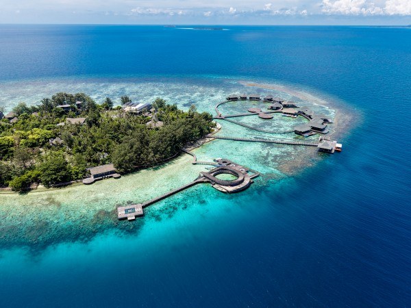 Karimunjawa Islands: Private Luxury Phinisi Snorkel Charter