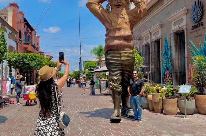 Tlaquepaque & Tonalá: Private Art & Artisan Collector's Tour