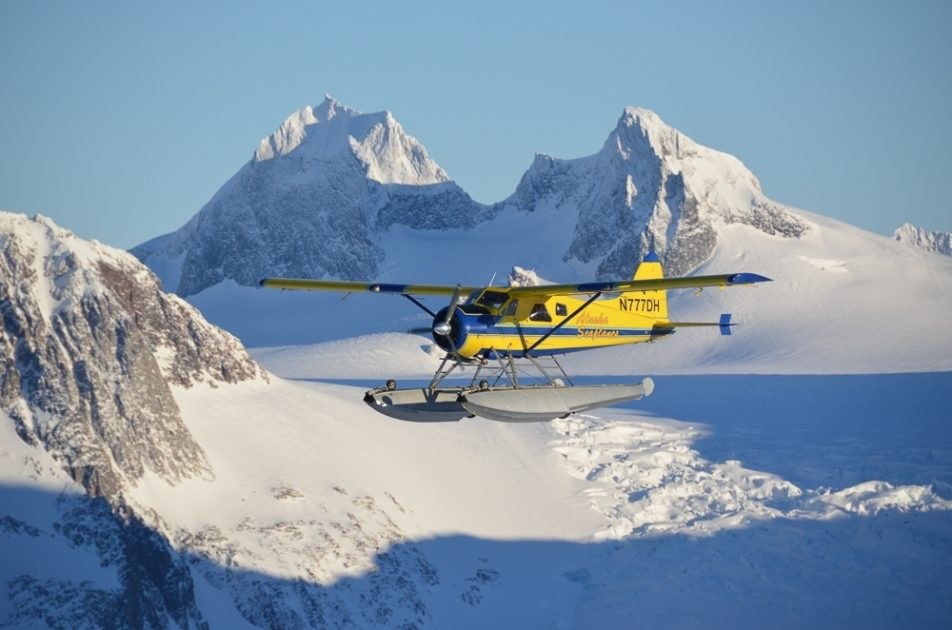 Glacier Bay Flightseeing by Floatplane