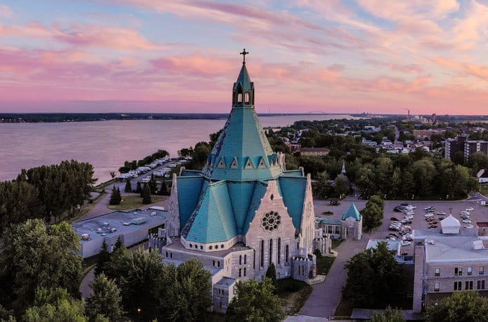 Sanctuaire Notre-Dame-du-Cap: Guided Pilgrimage Basilica Tour