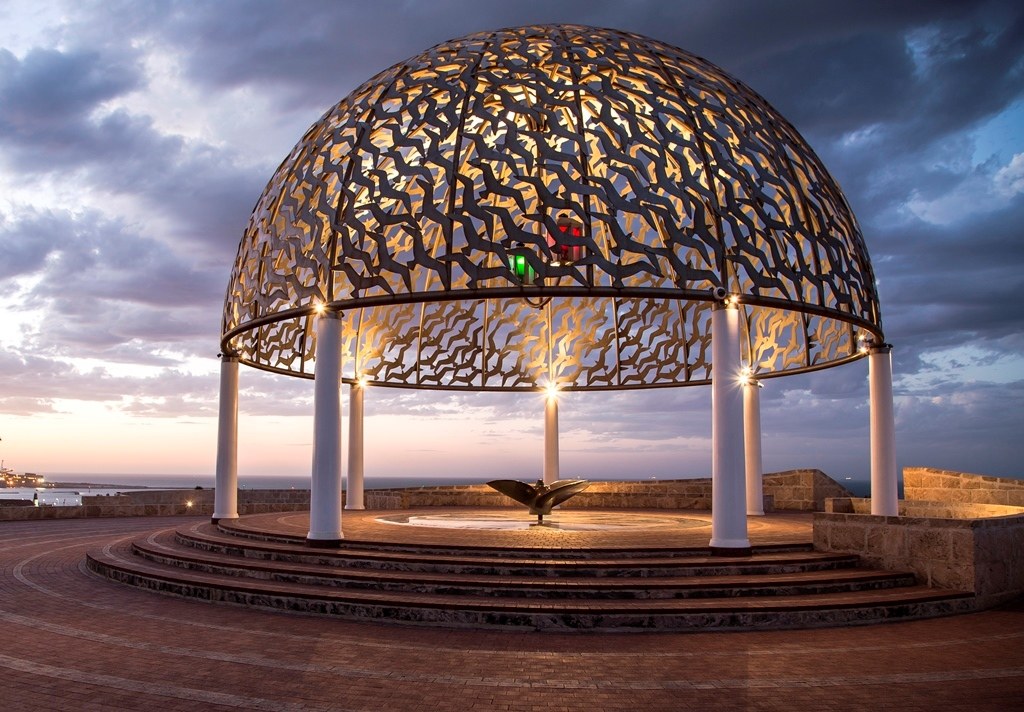 HMAS Sydney II Memorial: Private Guided Dawn or Morning Tour