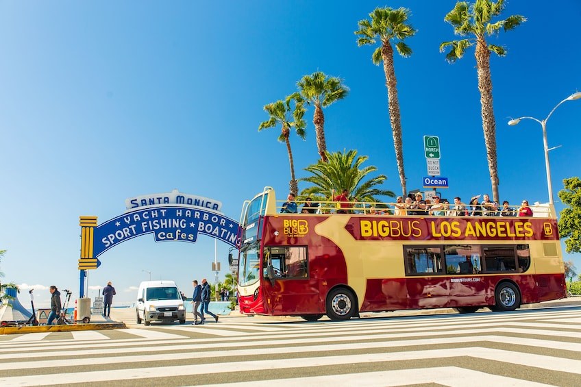 Hop-On Hop-Off Los Angeles Premium Bus Tour: All-Day Pass