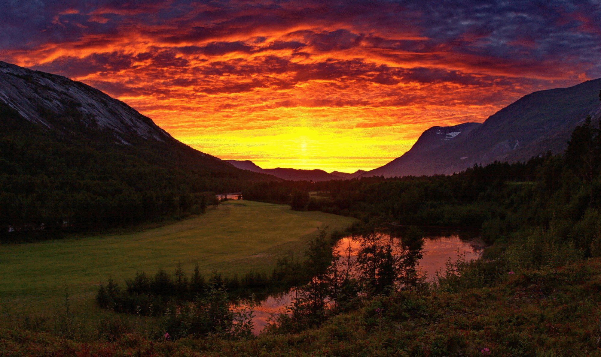 Midnight Sun Round of Golf on the Arctic Circle