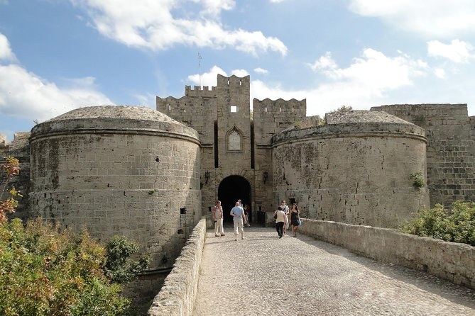 Walled City of Rhodes: Sunrise Rampart Walk with an Archaeologist