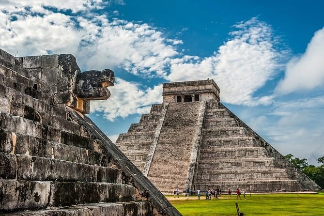 Private Chichén Itzá: Pyramid, Sacred Cenote & Expert Guide