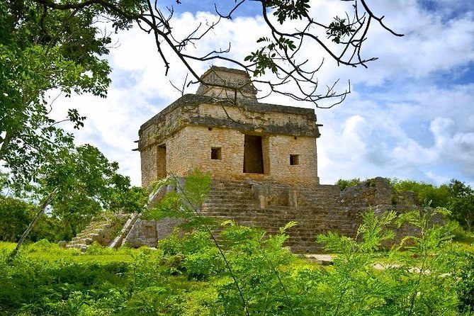 Dzibilchaltún Ruins at Dawn & Private Cenote Swim
