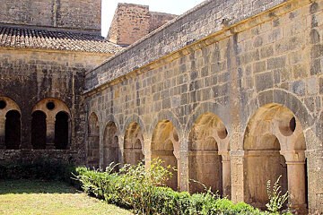 Abbaye du Thoronet: Hidden Cistercian Masterpiece of Provence