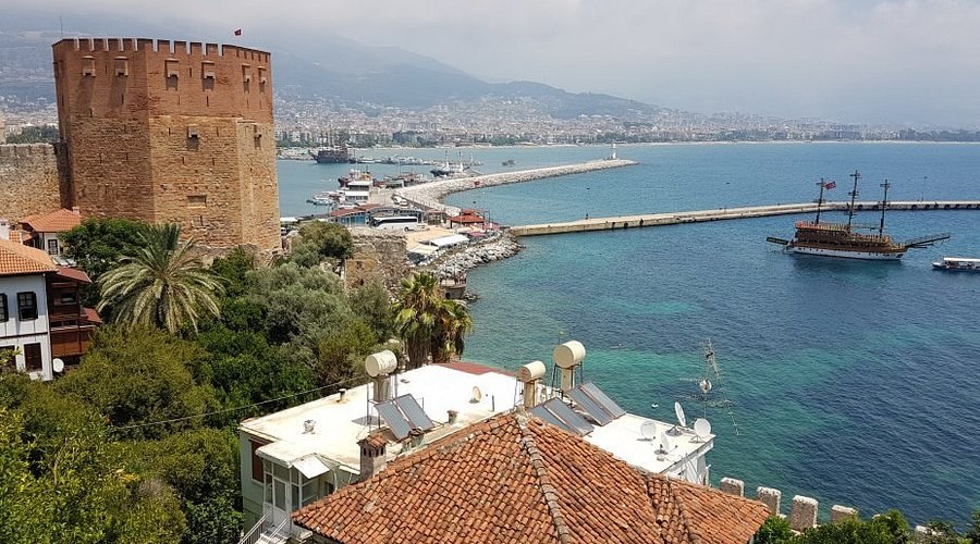 Alanya Castle & Red Tower: Private Guided Hilltop Kingdom